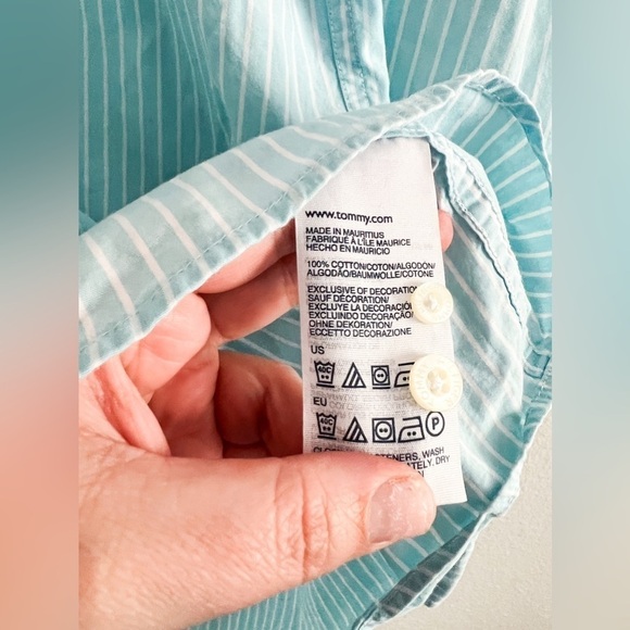 Tommy Hilfiger Light Blue and White Button Down Shirt - Picture 5 of 6
